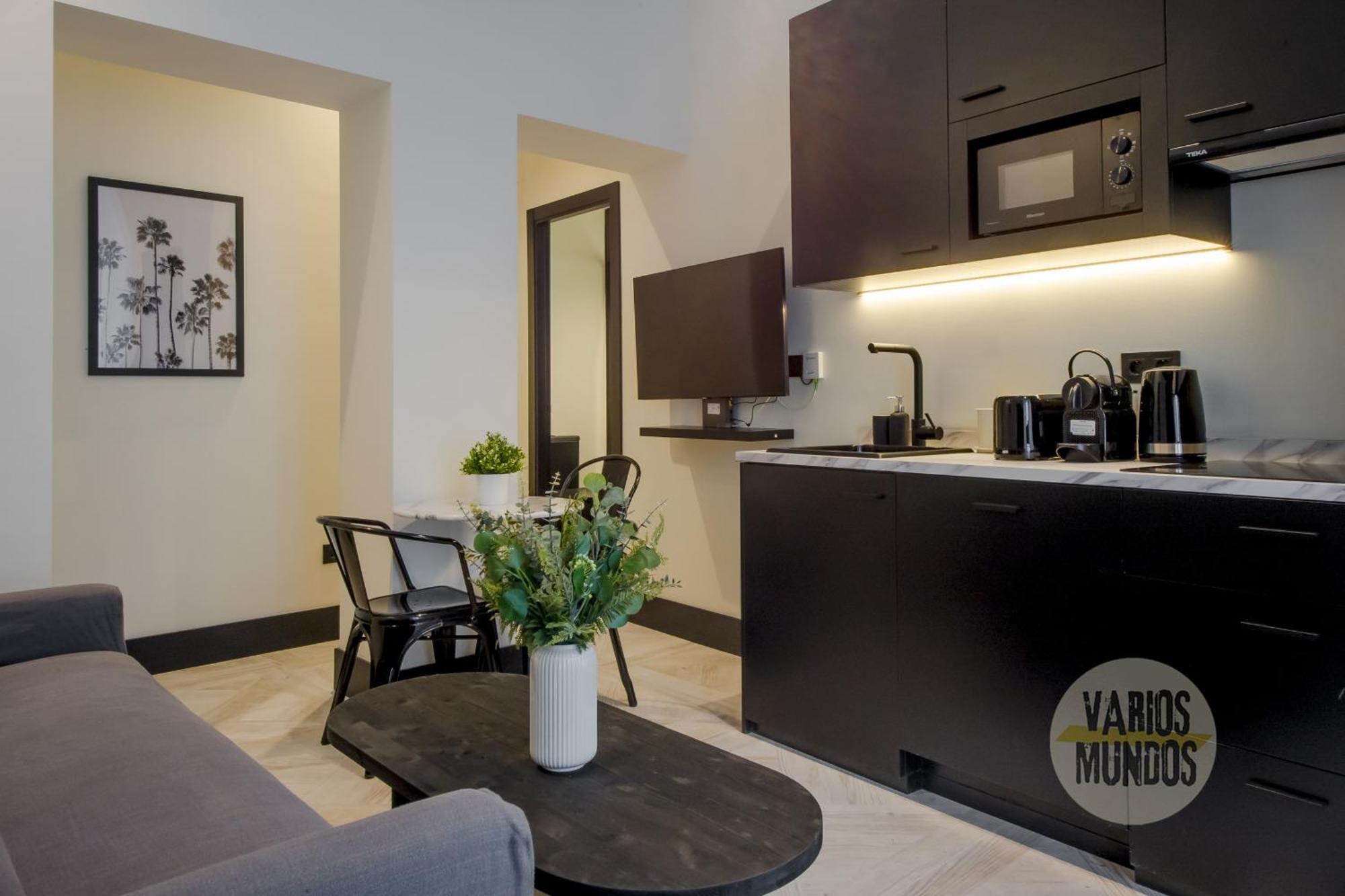 Iconic Apt En Plena Plaza Del Carmen Para 4Pax E3 Madrid Exterior photo
