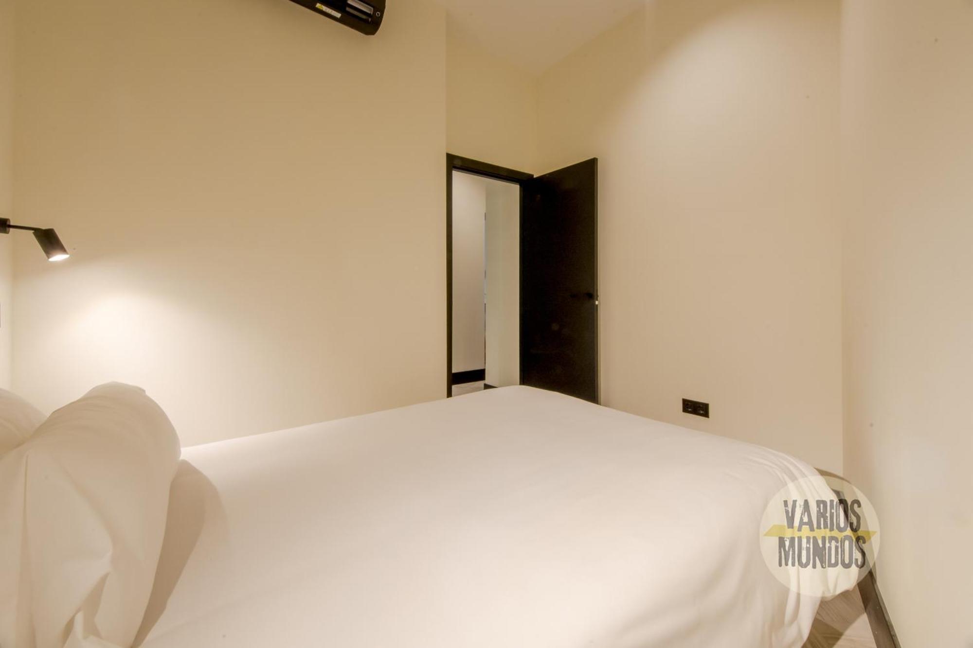 Iconic Apt En Plena Plaza Del Carmen Para 4Pax E3 Madrid Exterior photo